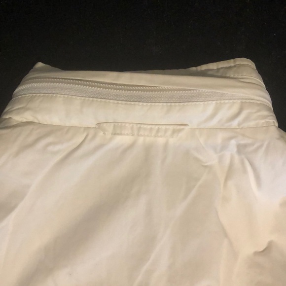 Burberry white vest - Picture 7 of 9